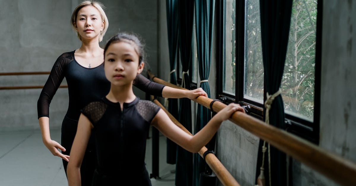 Integration of Pointe Work in Advanced Adult Classes